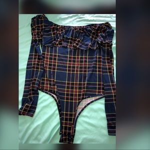 👑Off the shoulder bodysuit 👑